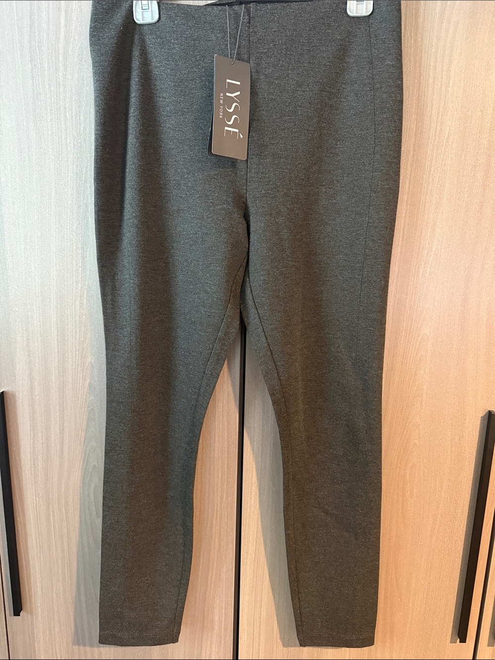 NWT Lysse Ponte Leggings Gray L